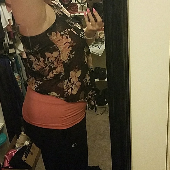 Skull & Flower blouse - Picture 8 of 8